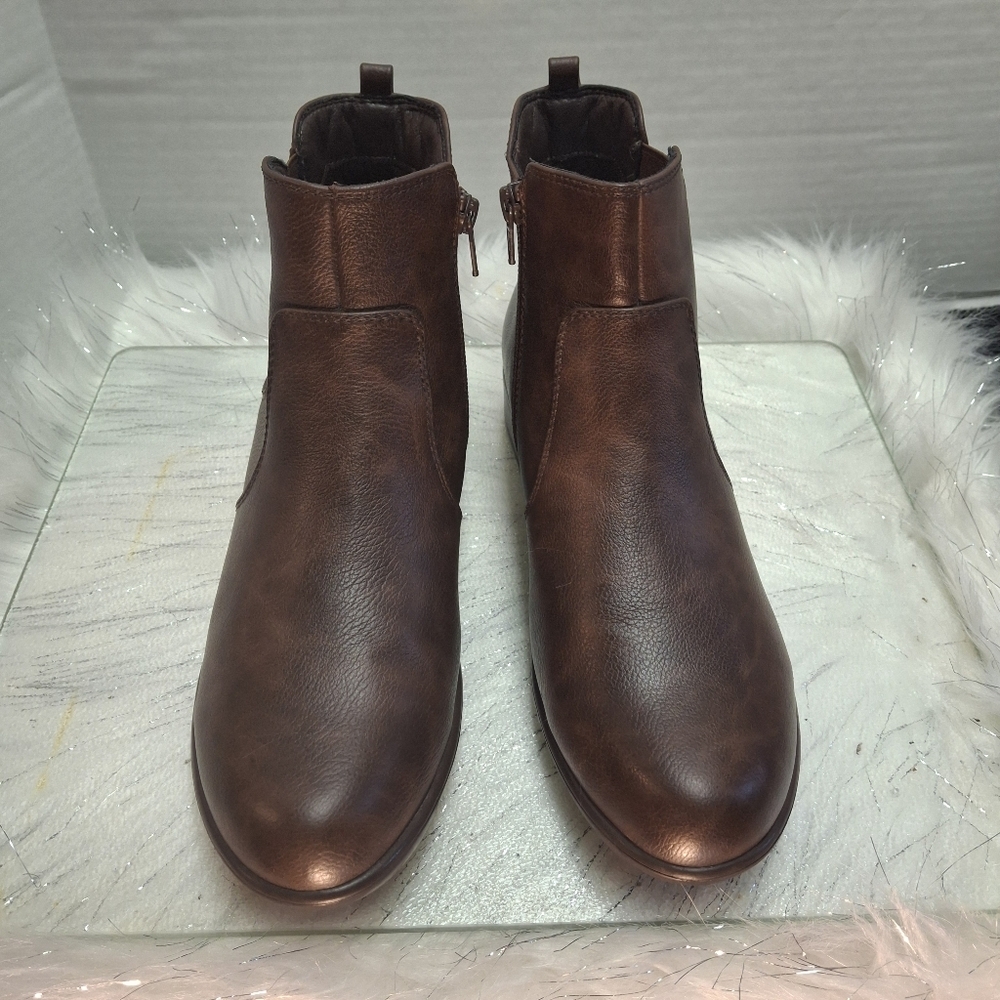 Yuu Brina Chelsea Brown Leather Zipper Booties Boots   Women Size 9.5 - Picture 5 of 16